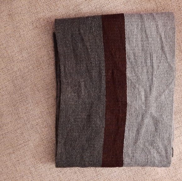 NAUTICA.COM SCARF. NEW WITH TAG.SZ 68" L/8.5"W TRICOLOUR... - Picture 3 of 5